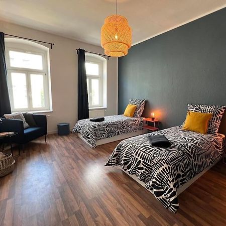 Atelier Noe - Kunstvoll Wohnen - Wunderbares Fruehstueck Moeglich - Ruhig Und Nah Am Zentrum - Chemnitz Bagian luar foto